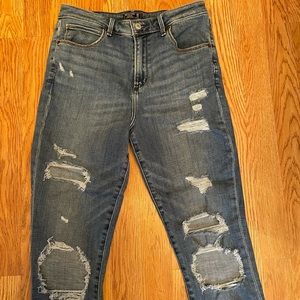 Curve Love Distressed Jeans